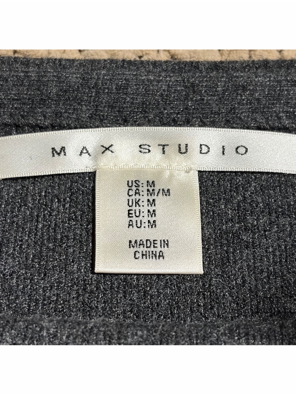 Max Studio top - Picture 3 of 3